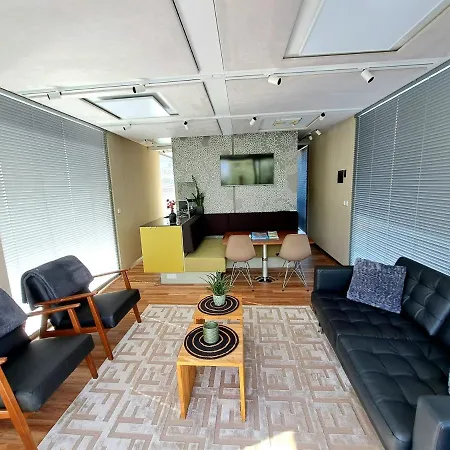 Aquahome - Np De Biesbosch - Bijzonder Overnachten Op Houseboat! *