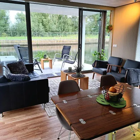 Aquahome - Np De Biesbosch - Bijzonder Overnachten Op Houseboat! *