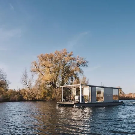 Aquahome - Np De Biesbosch - Bijzonder Overnachten Op Houseboat! 샬레