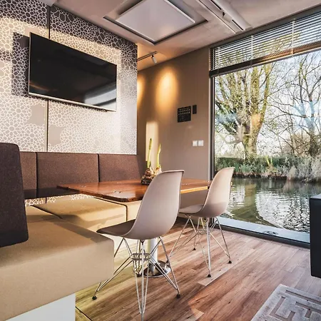 Aquahome - Np De Biesbosch - Bijzonder Overnachten Op Houseboat! Chalet *