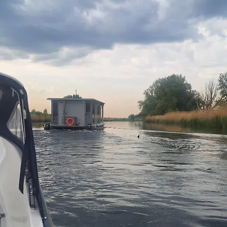 Aquahome - Np De Biesbosch - Bijzonder Overnachten Op Houseboat! * Werkendam